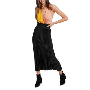 🔥1.STATE Pleated Colorblock Sleeveless Dress